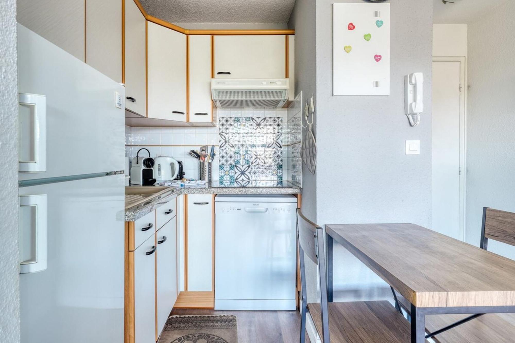 T2 600 M From The Beach! Air-Conditioned 르 라방두 외부 사진