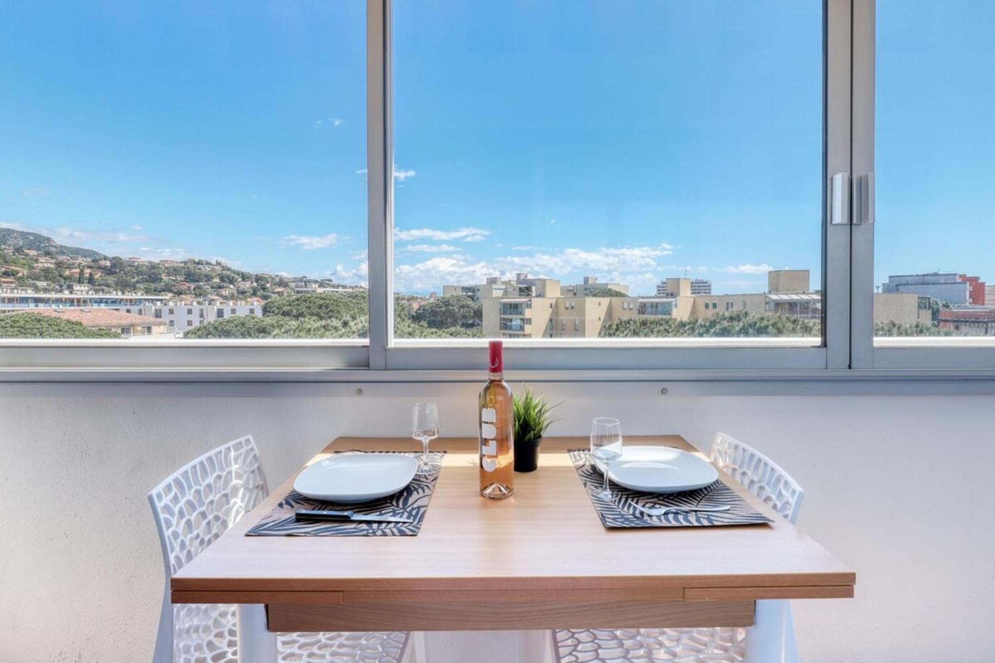 T2 600 M From The Beach! Air-Conditioned 르 라방두 외부 사진